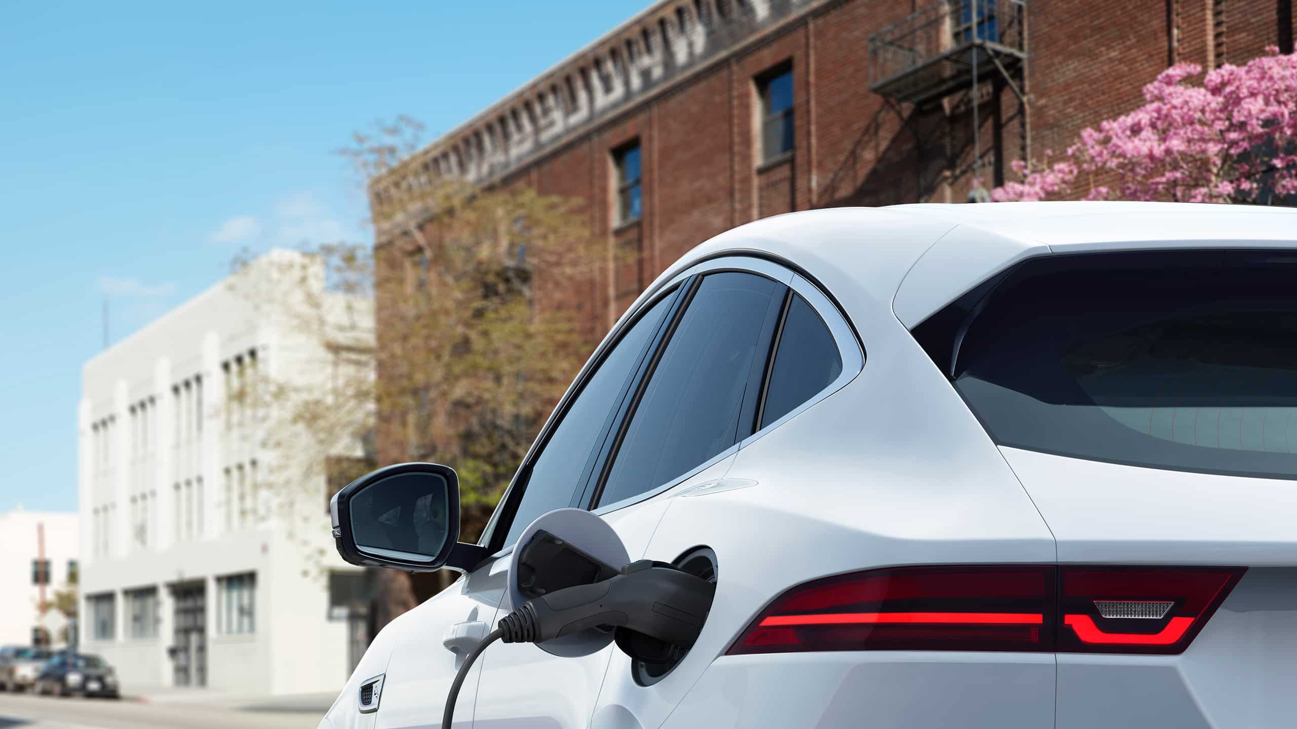 Jaguar E-pace PHEV charging